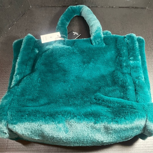 GREAT GIFT! HOST PICK!! BNWT Pinko Debossed faux fur plush tote green PRICE FIRM - Picture 12 of 16